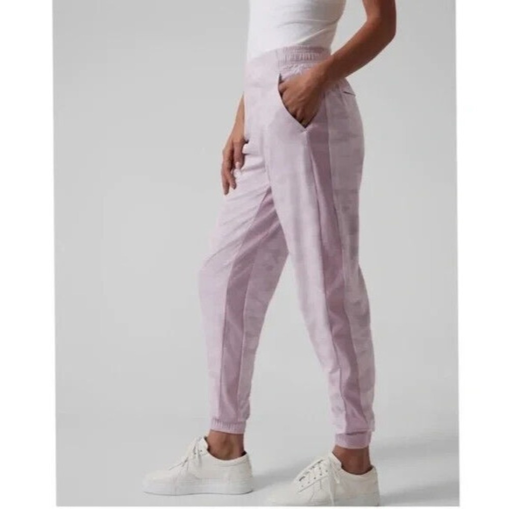 Athleta Brooklyn Lined Camo Jogger Pants Shasta Purple Taper Pants Size 0 Sporty - Picture 3 of 14